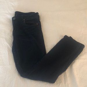 Never worn Kut from the Kloth dark wash jeans!